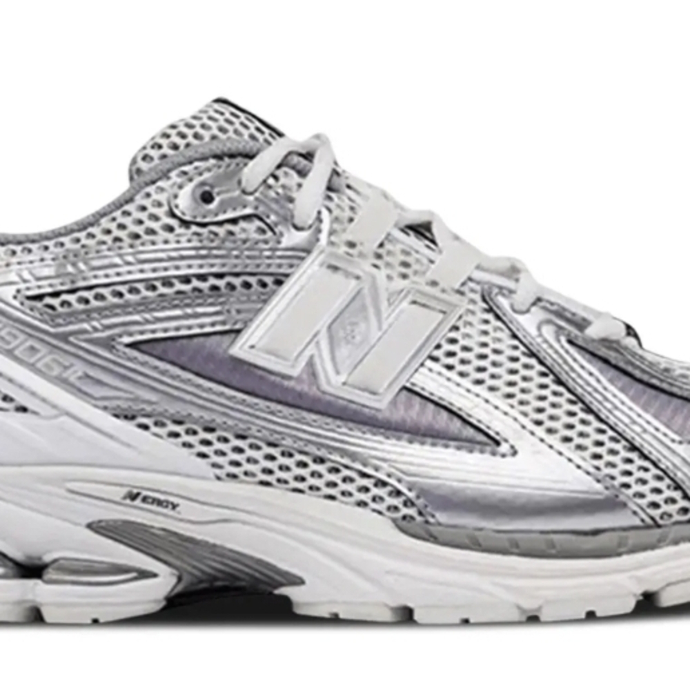 BRAND NEW! New Balance 1906R URBANCORE SILVER Metallic Silver Sneakers
